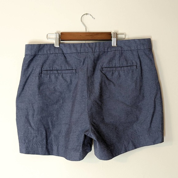 Banana Republic midrise sailor shorts, size 12 - Picture 2 of 3